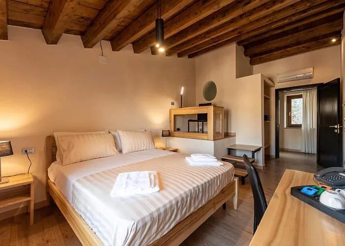 Gratteri Resort 4*