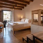 Gratteri Resort מלון