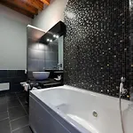 Gratteri Resort מלון