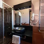Gratteri Resort מלון 4*
