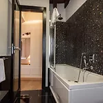 מלון Gratteri Resort 4*