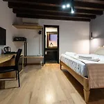 Gratteri Resort מלון 4*