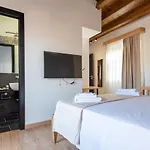 Gratteri Resort מלון 4*